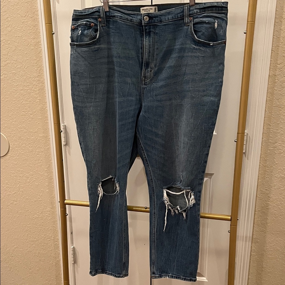 Abercrombie & Fitch the Ankle Straight Ultra High Rise Jean